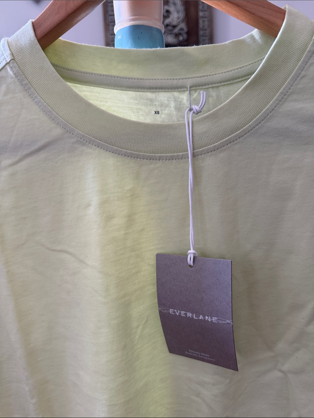 Everlane women’s Crewneck T-Shirt in Pale Lime
